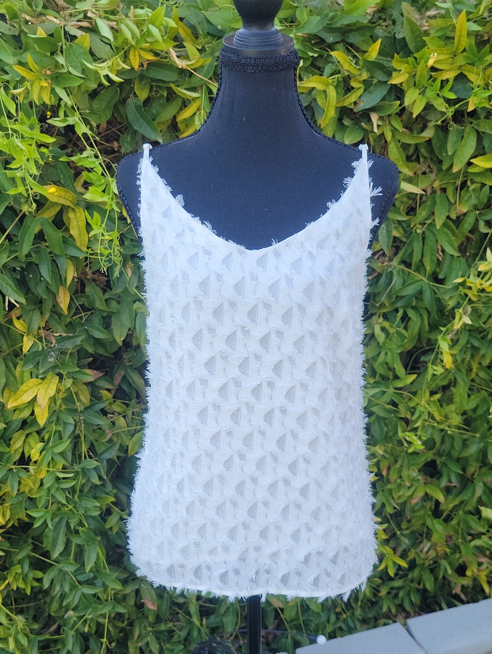 1. State White Fringe-Texture Spaghetti Strap Cami XXS